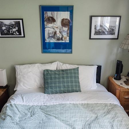 Southeast Portland Comfy & Eclectic Craftsman Home Extérieur photo