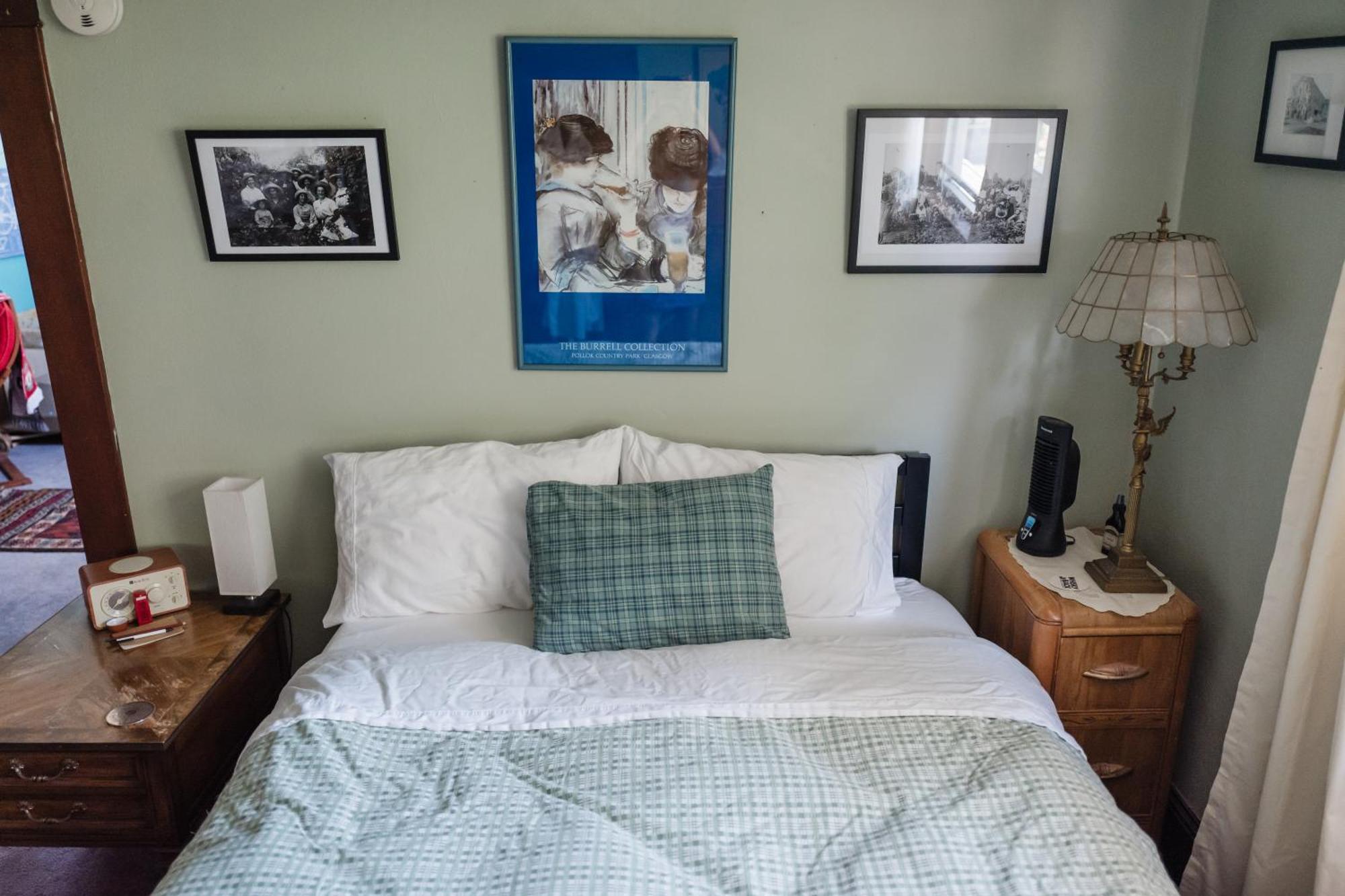 Southeast Portland Comfy & Eclectic Craftsman Home Extérieur photo